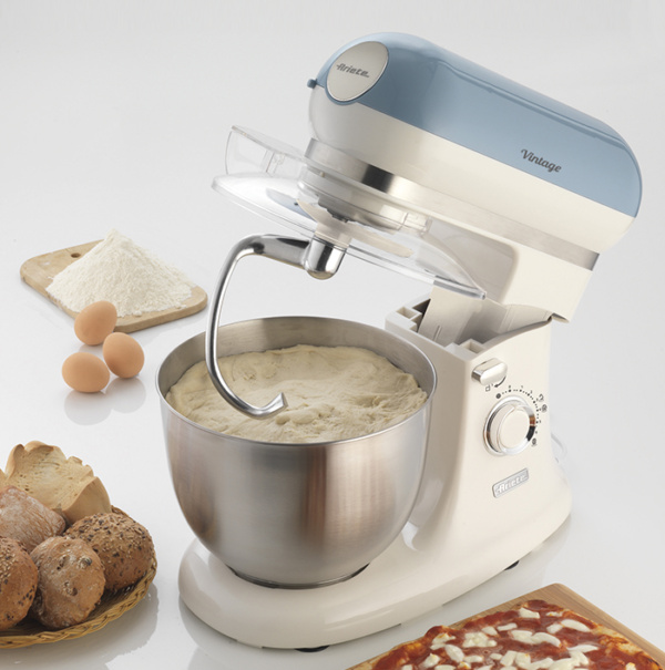 00C158805AR0 ARIETE mikser sa posudom Vintage 1588/05 plavi