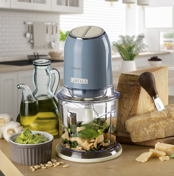 00C043805AR0 ARIETE električna sjeckalica Vintage 438/05 plava